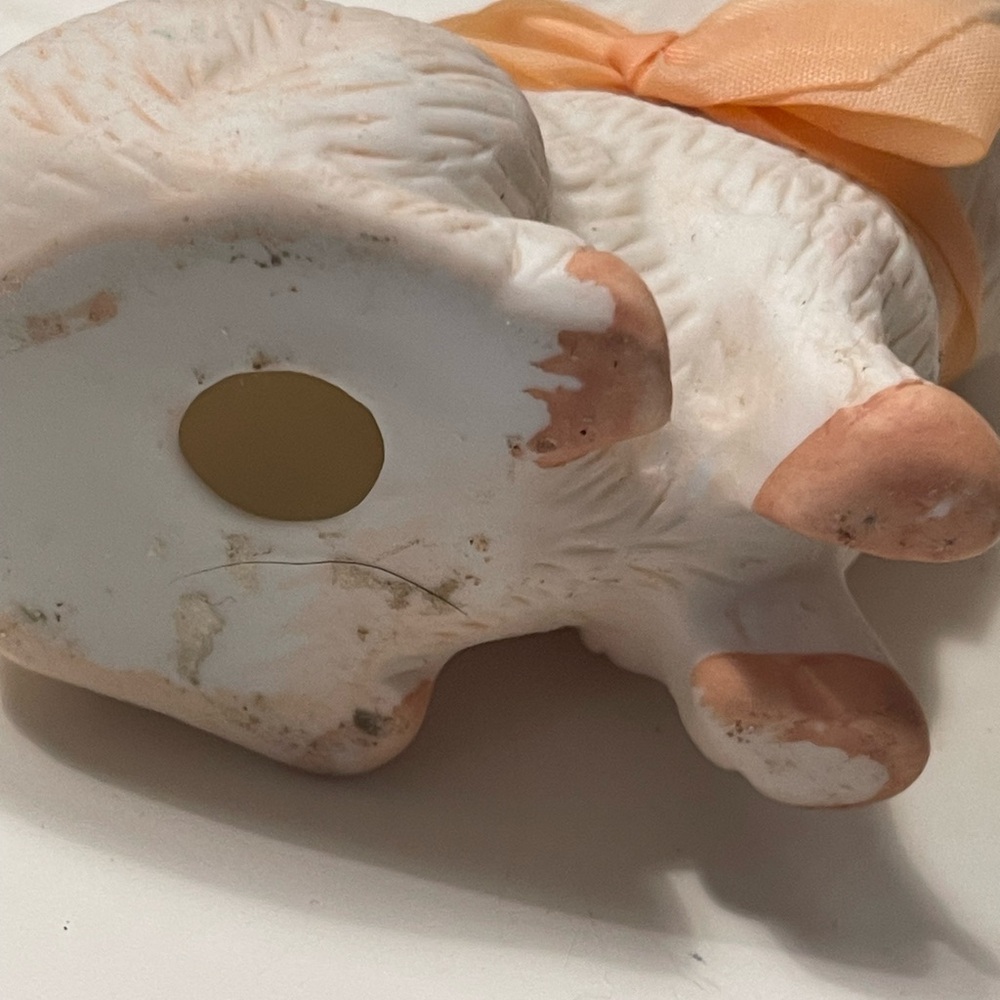 2 Pig Fingurines ENESCO Hand Painted Bisque 2.5” - Picture 9 of 9